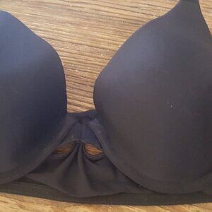 New Victoria's Secret Black Bra with tag attached